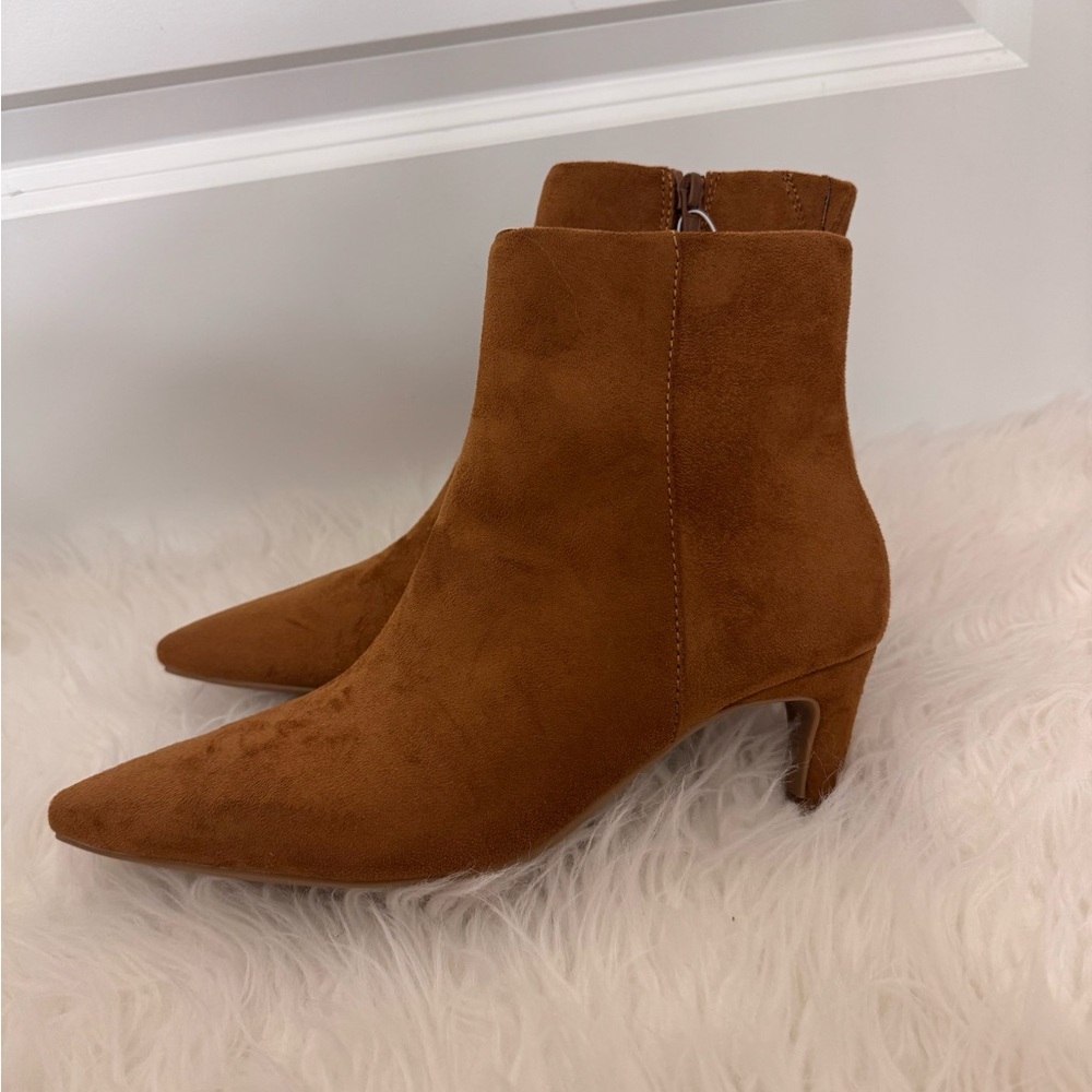Universal Thread Women’s Pointed Toe Ankle Boots … - image 1
